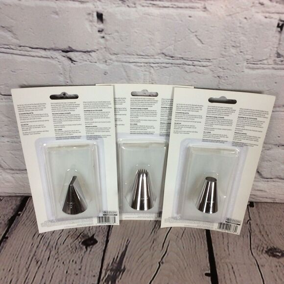 Wilton Cake Decorating Tips & Disposable Bags Large Star Ribbon Dot Meringue - Picture 2 of 9